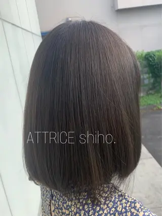 ミディアム 小澤 志穂のヘアスタイル