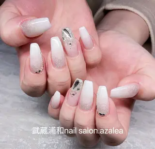 ネイル R inのネイルデザイン