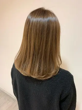 ミディアム カラー Miru by INCE HAIRのヘアスタイル