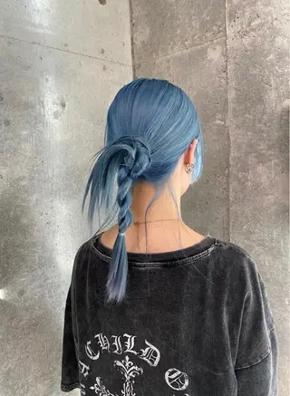 ミディアム カラー ヘアアレンジ mina 🌷のヘアスタイル