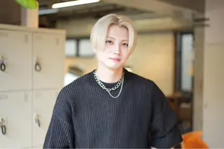 カラー ウルフ/レイヤー/ ブリーチカラーのヘアスタイル