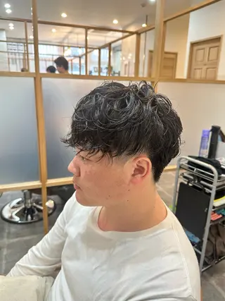 ショート パーマ 鈴木 雅人のヘアスタイル