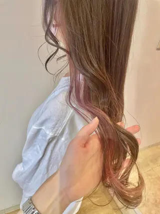 カラー 佐藤 あかりのヘアスタイル