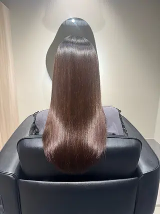 ロング NAVY 橋本心 縮毛矯正のヘアスタイル