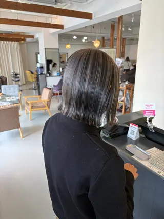 カラー 門手 菜々子のヘアスタイル