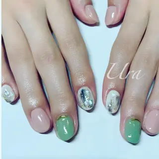 ネイル UrakoNail 《nail》のネイルデザイン