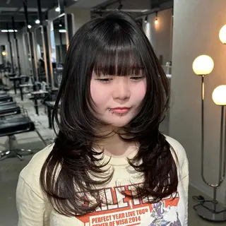 セミロング 韓国レイヤ ー支持No.1renのヘアスタイル