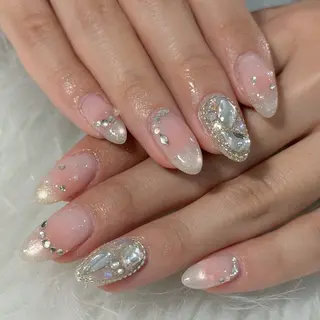 ネイル LAVISH nanamiのネイルデザイン