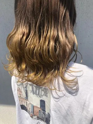 セミロング 山住 彩奈のヘアスタイル