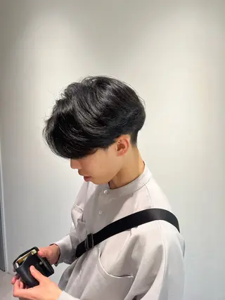 ミディアム パーマ メンズ 高橋 周のヘアスタイル