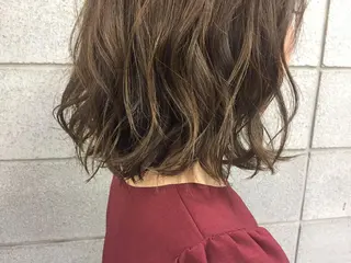 ミディアム カラー ITO YUKIのヘアスタイル