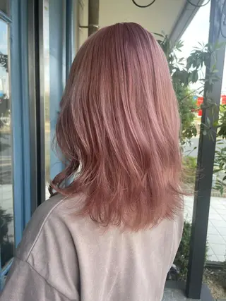 ロング 齋藤 樹里のヘアスタイル