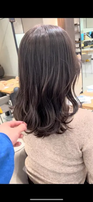 ミディアム カラー 【限定価格✨ ✂️】岩田真宏のヘアスタイル