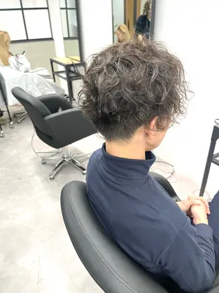 ショート パーマ メンズ 松下 倫子のヘアスタイル