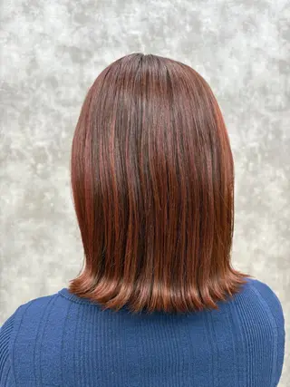 ミディアム アラワラブルー ふくやのヘアスタイル