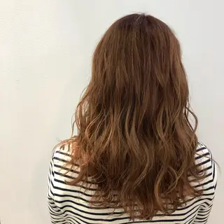 ロング カラー 渡邊 唯のヘアスタイル