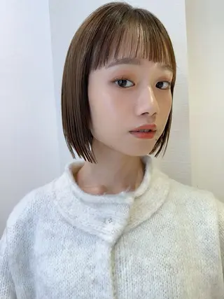 ショート レイヤーカット /透明感カラー西田のヘアスタイル
