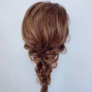 ロング ヘアアレンジ 鶴﨑 美優亜のヘアスタイル