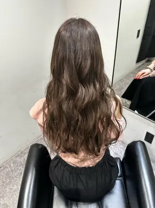 ロング カラー 平田 七海のヘアスタイル