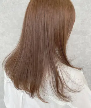 セミロング カラー 小田 莉加子のヘアスタイル