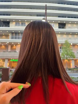 セミロング ルナ|縮毛矯正 ×デザインカラー🥝のヘアスタイル