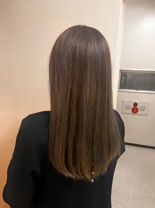 ロング カラー 大石 藍のヘアスタイル