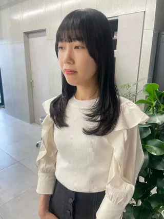 ロング MIFA レイヤー／パーマのヘアスタイル