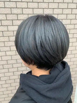 ショート 透明感ハイライト◎ 伊藤夏海のヘアスタイル
