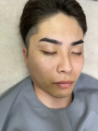 メンズ アイブロウ プライベートサロンmof.(モフ)所属・mof.(モフ) shioriの眉毛・アイブロウイメージ