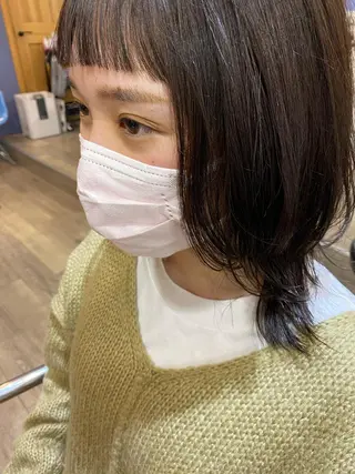 ミディアム 小林 朋花のヘアスタイル