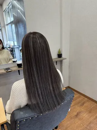 ロング カラー 鵜飼 真伍のヘアスタイル