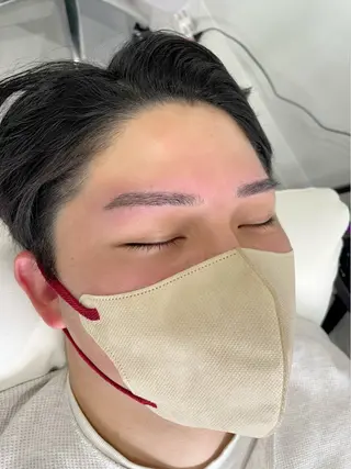 メンズ アイブロウ アイブロウサロン 🫧AMIの眉毛・アイブロウイメージ