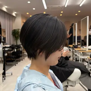 ショート manami/ ハッシュレイヤーのヘアスタイル
