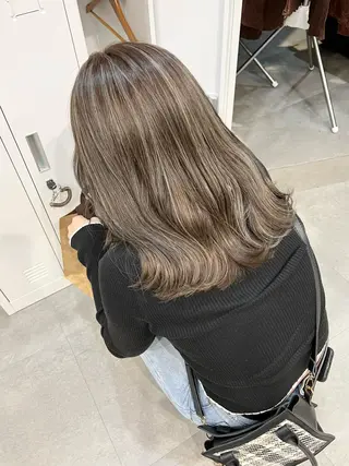 セミロング KYOKO 【Bear】のヘアスタイル