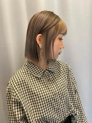 ショート カラー ブリーチ😼 ボブ✍️レイヤーのヘアスタイル