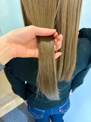 カラー UNBIRTHDAY amiのヘアスタイル