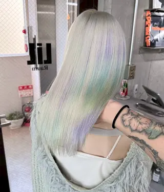 セミロング カラー フジマ ハルナのヘアスタイル