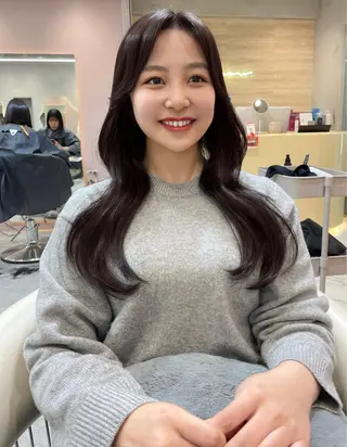 ロング レイヤー縮毛矯正 ささきすずね💗のヘアスタイル