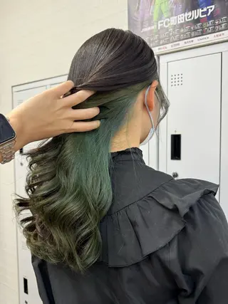 ロング 横浜🦋ハイトーン 🫐シャドウルーツのヘアスタイル