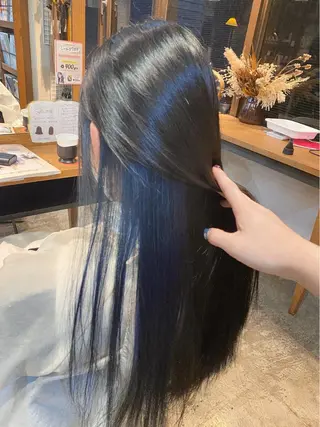 カラー PREss Yuiのヘアスタイル