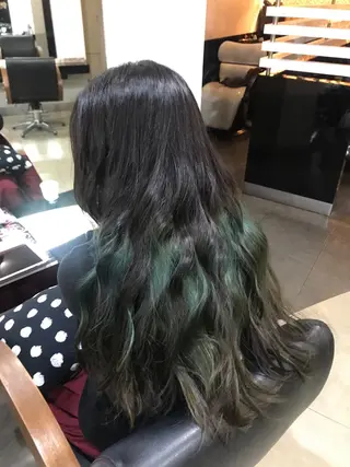 ロング カラー ヘアアレンジ 烏山 達也のヘアスタイル