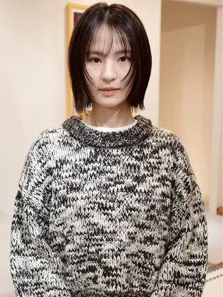 ショート カラー (h)wim ウィムのヘアスタイル