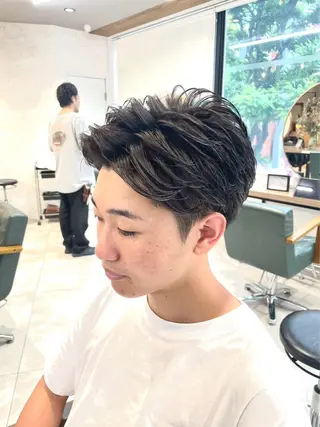 パーマ メンズ ハイトーン透明感/レ イヤー/ririkaのヘアスタイル