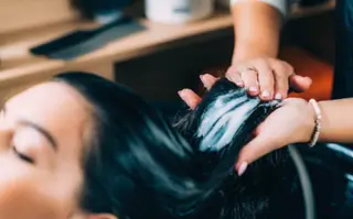 ロング ADACHI KAZUEのヘアスタイル