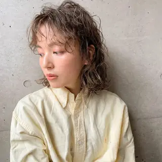 ミディアム パーマ 小田川 竜也のヘアスタイル
