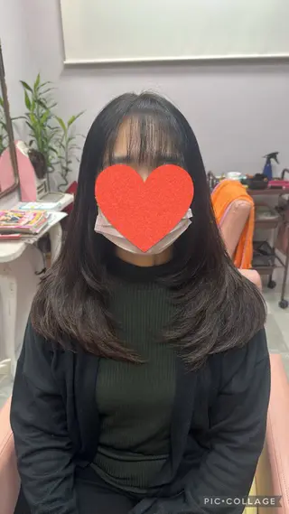 ロング カラー Yuko ．のヘアスタイル