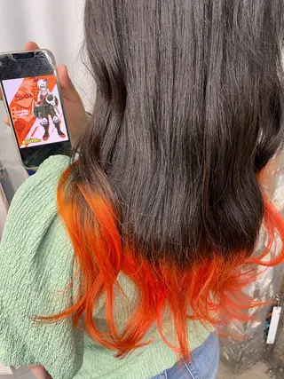 セミロング カラー インナーカラー 推し ブリーチ  髪質改善のヘアスタイル