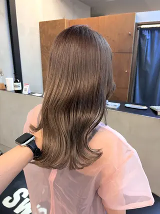 セミロング カラー パーマ ヘアアレンジ メンズ キッズ ネイル マツエク・マツパ アイブロウ 前川 朋香のヘアスタイル