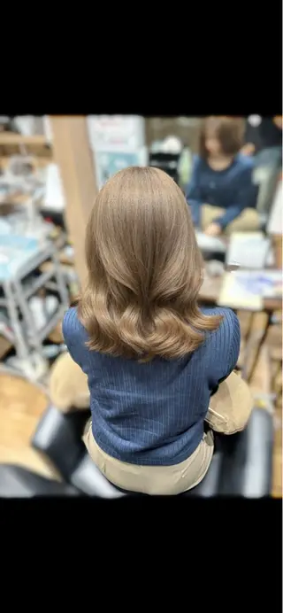セミロング ❤️‍🔥ベージュカ ラー❤️‍🔥まゆかのヘアスタイル
