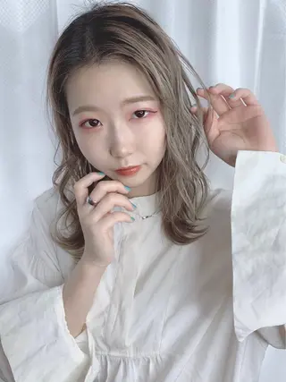セミロング カラー パーマ ヘアアレンジ 【公式】amble luxe池袋東口🩷のヘアスタイル